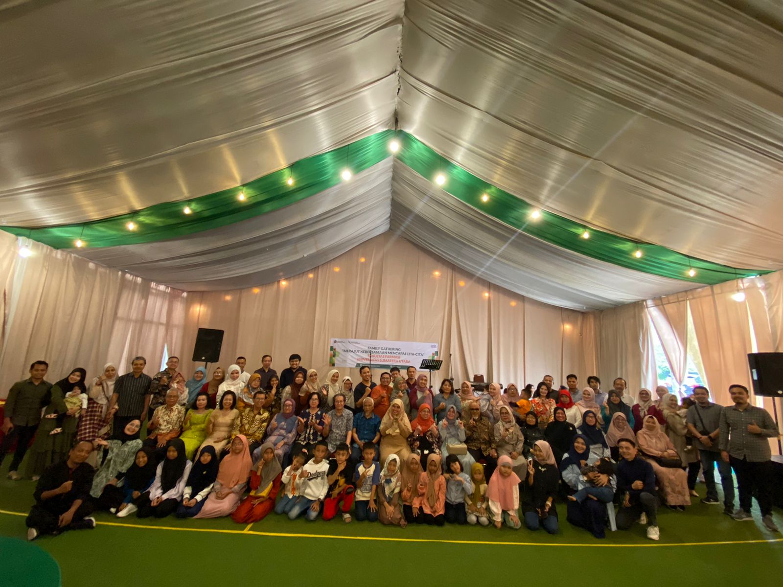 FACULTY OF PHARMACY USU HELD RETIREMENT ACTIVITY FOR LECTURERS AND STAFF AS WELL AS FAMILY GATHERING